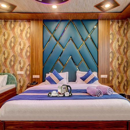 Hotel Royal Hameed Srīnagar 部屋 写真