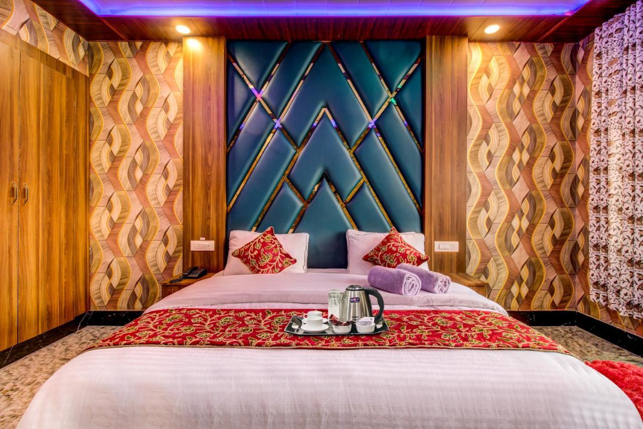 Hotel Royal Hameed Srīnagar 部屋 写真
