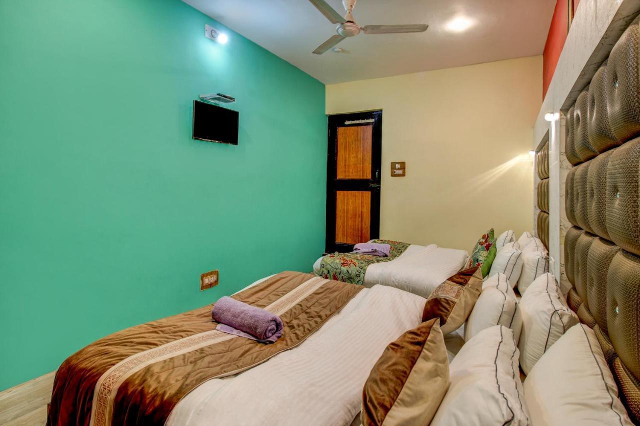 Hotel Royal Hameed Srīnagar 部屋 写真