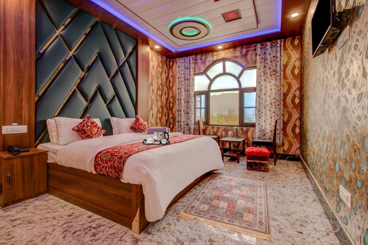 Hotel Royal Hameed Srīnagar 部屋 写真