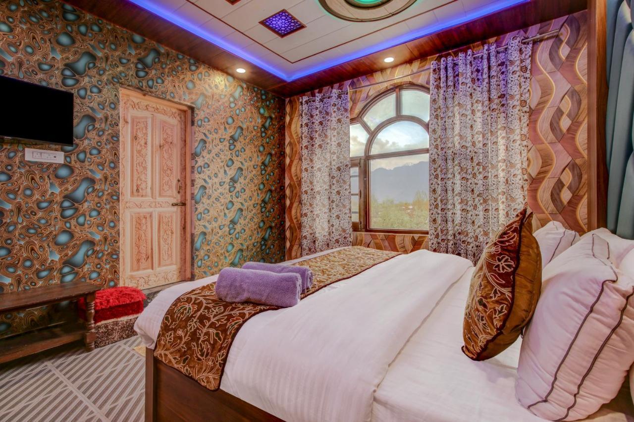 Hotel Royal Hameed Srīnagar エクステリア 写真