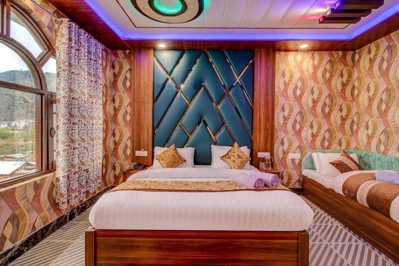 Hotel Royal Hameed Srīnagar エクステリア 写真