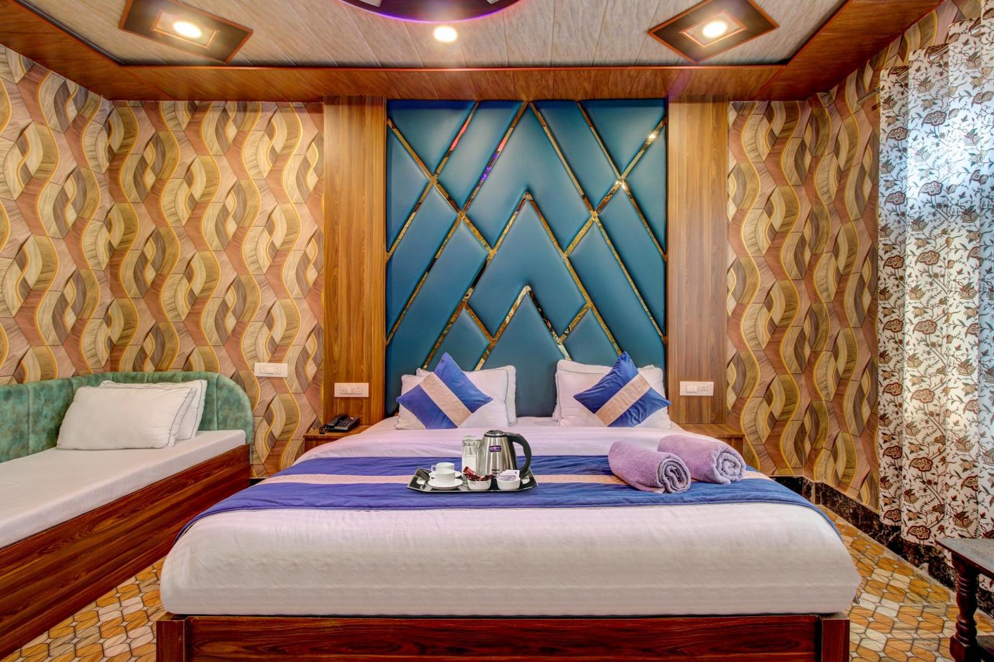 Hotel Royal Hameed Srīnagar 部屋 写真